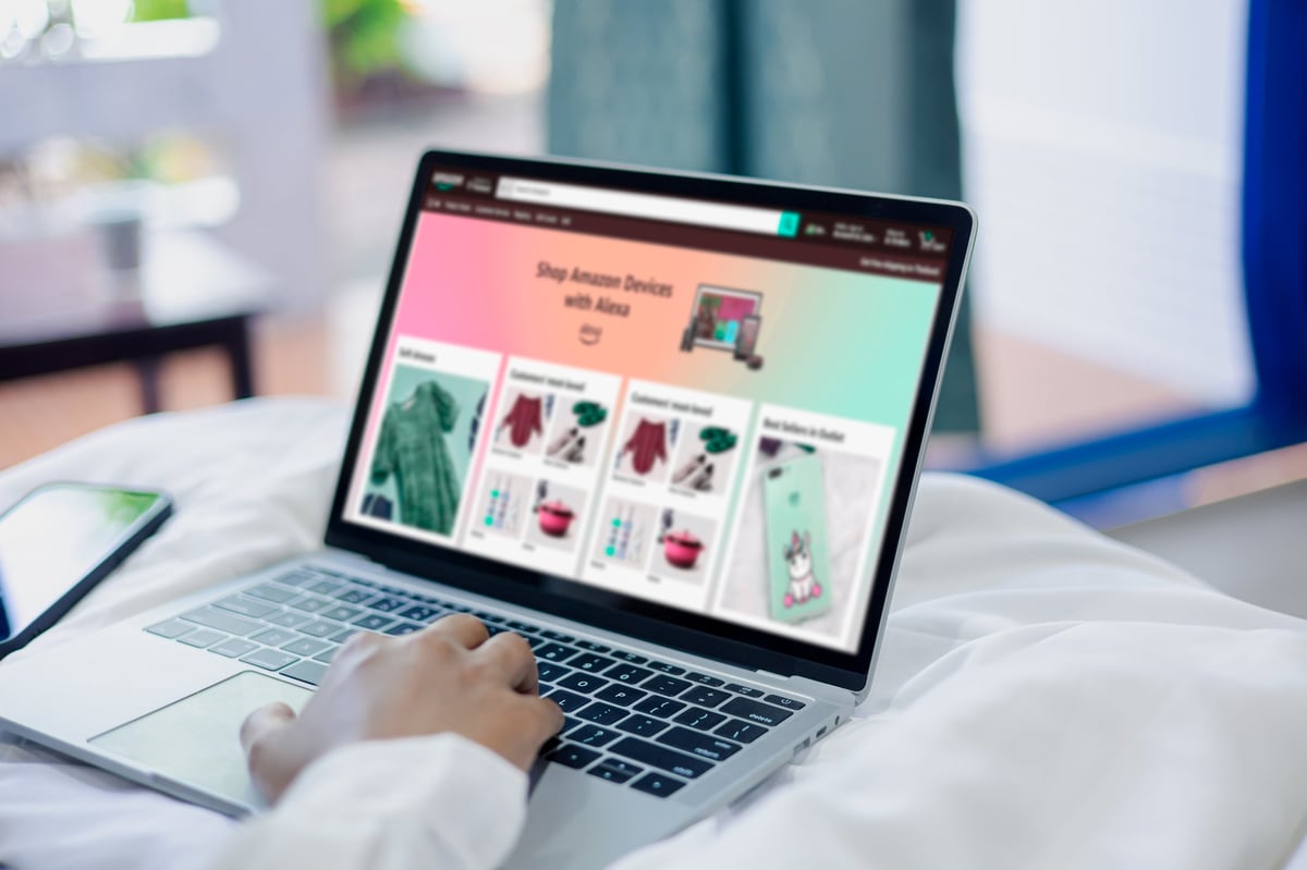 Online fashion store with product browsing and checkout journey